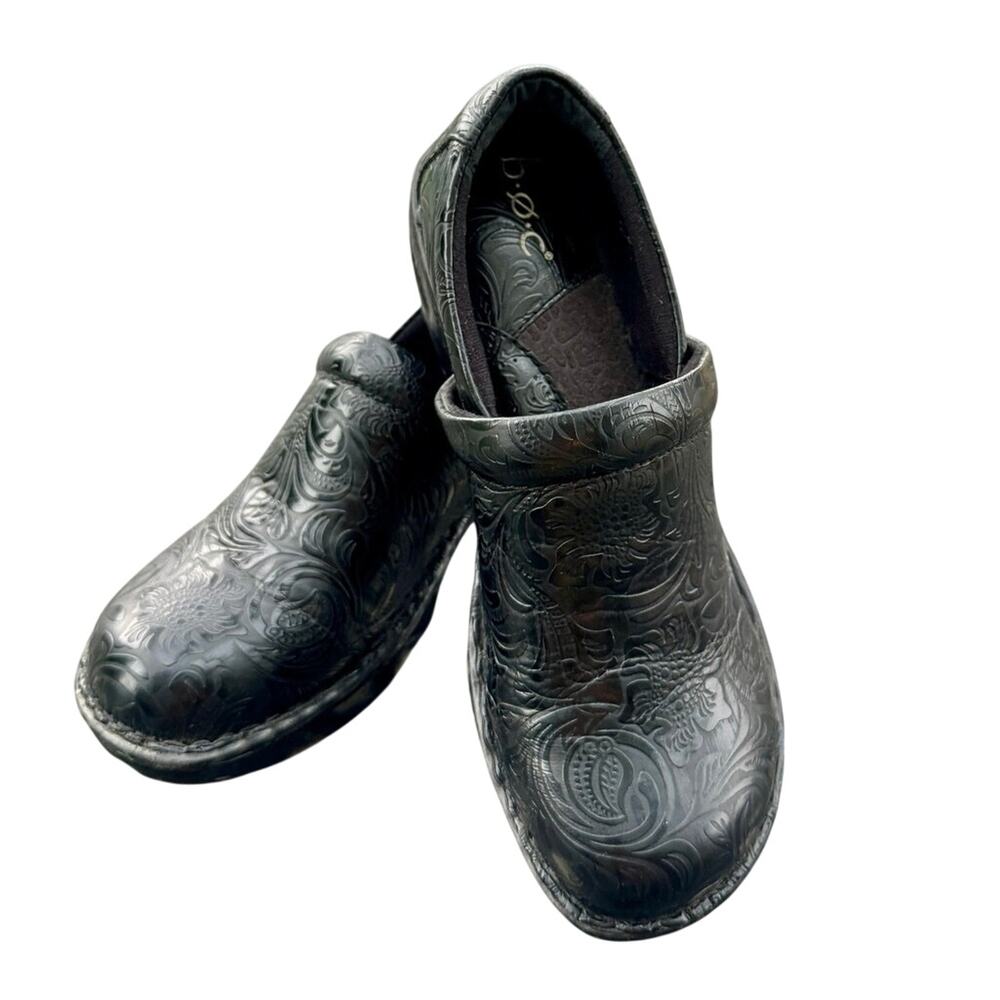 B.O.C. Born Women’s 8.5W Black Embossed Floral Leather Clogs Slip On Shoes
